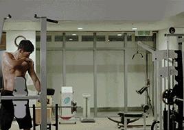 人鱼线宋仲基做你的男仆｜候选美人报名入口已全面开放