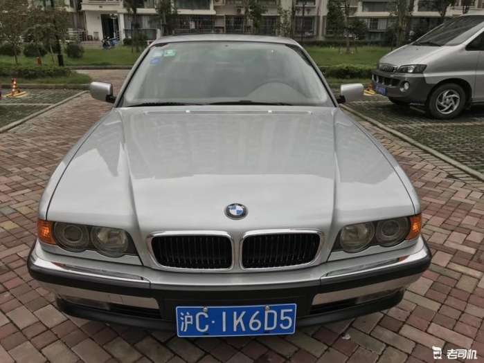 德系车的保值率有多低?当年极品宝马7系如今只要几万块