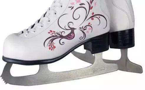 初学滑冰怎么选冰鞋,滑冰冰刀鞋