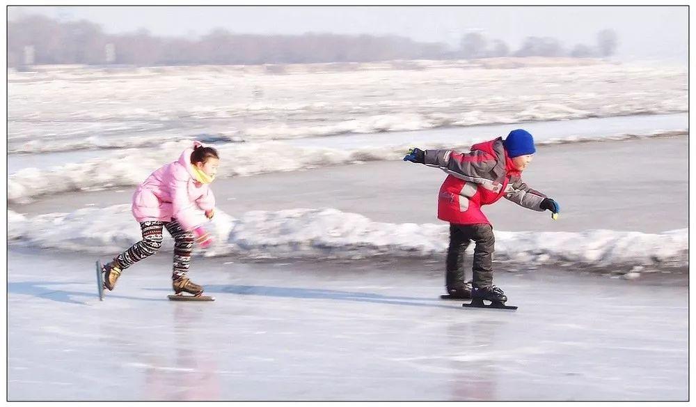 初学滑冰怎么选冰鞋,滑冰冰刀鞋