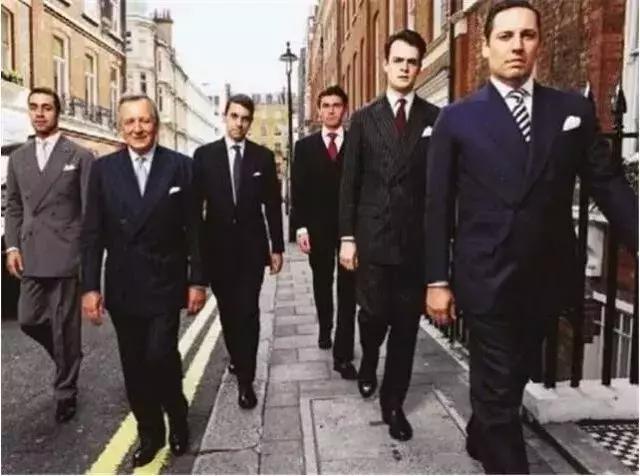 券商资管部和投行部哪个好,券商投行和银行哪个好