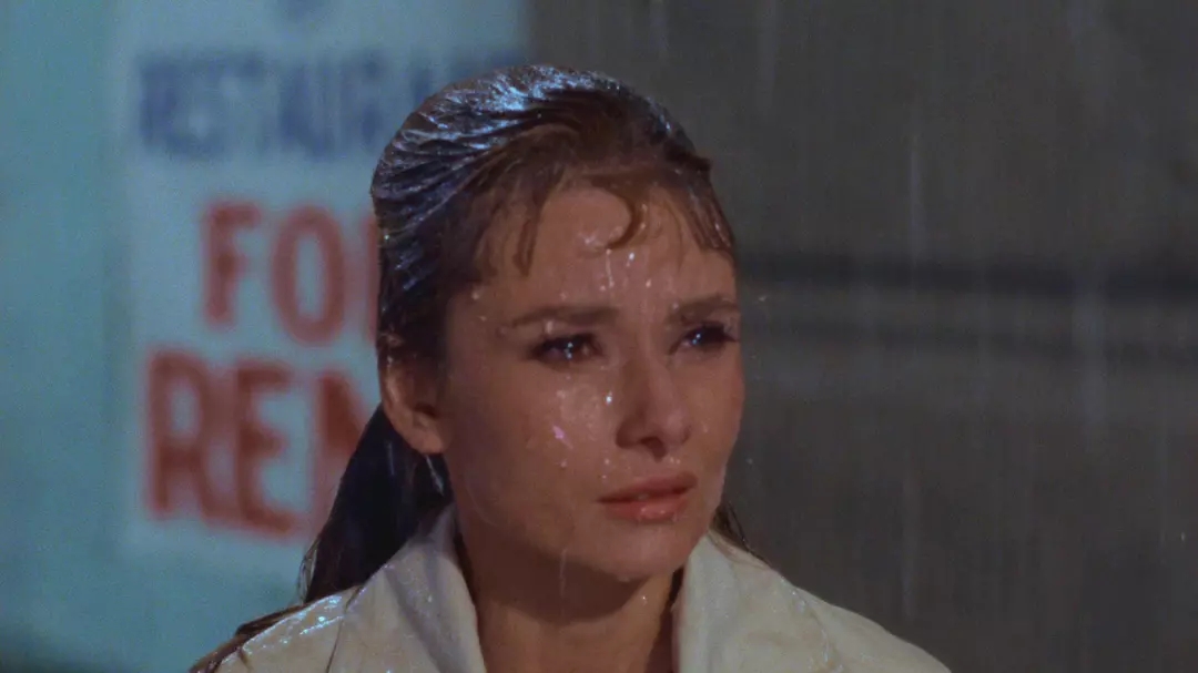 在北上广深杭挣扎的人，你们吃过《蒂凡尼的早餐》吗？