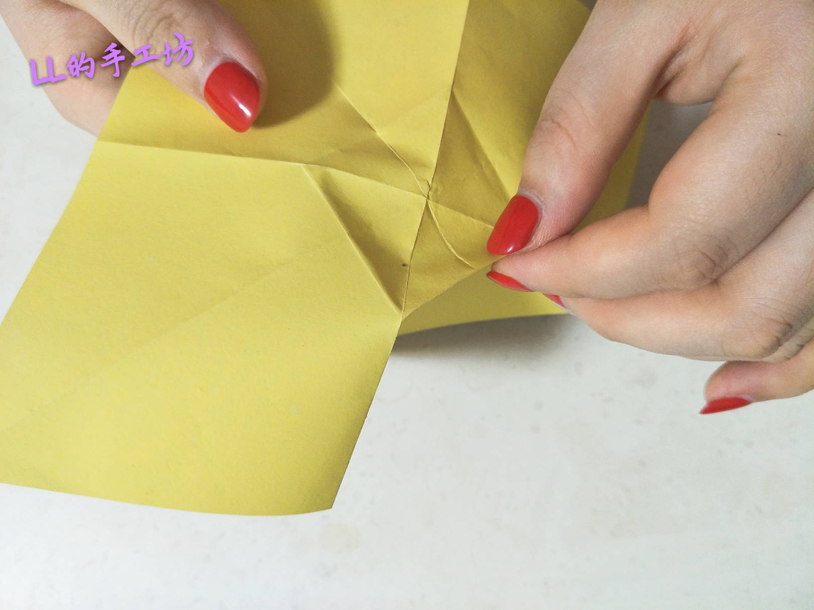 纸折的蝴蝶结教程,蝴蝶结怎么折出来简单又美丽