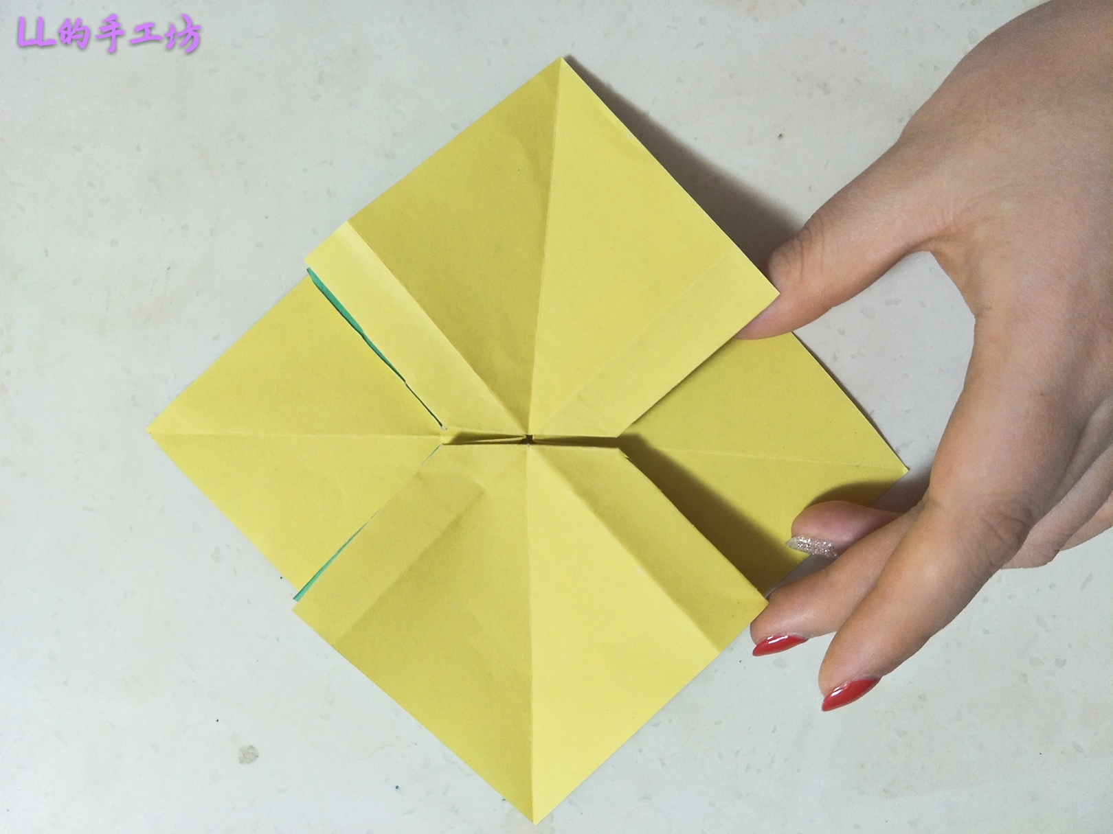 纸折的蝴蝶结教程,蝴蝶结怎么折出来简单又美丽