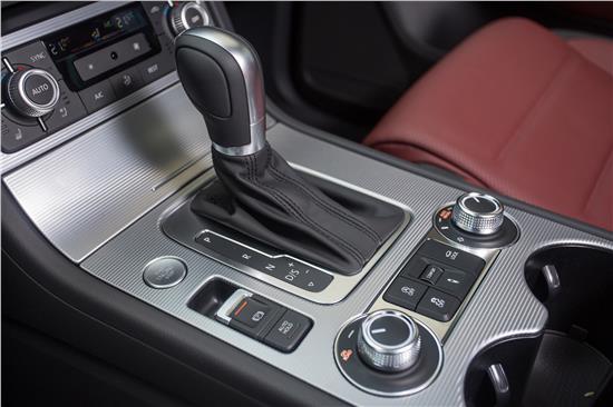 无惧风刀雪箭穿越林海雪原带你见证途锐踏雪牡丹江的十八般武艺