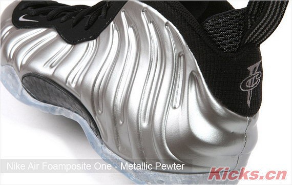 一双喷泡能穿几年,喷泡详细简介