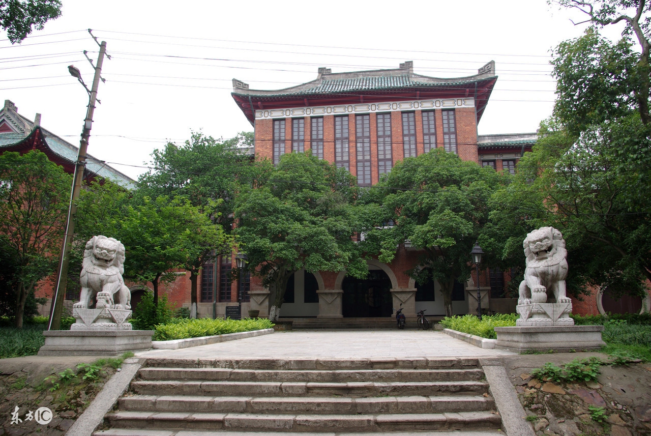 985工程大学湖南大学的毕业生毕业去哪了?待遇如何了?