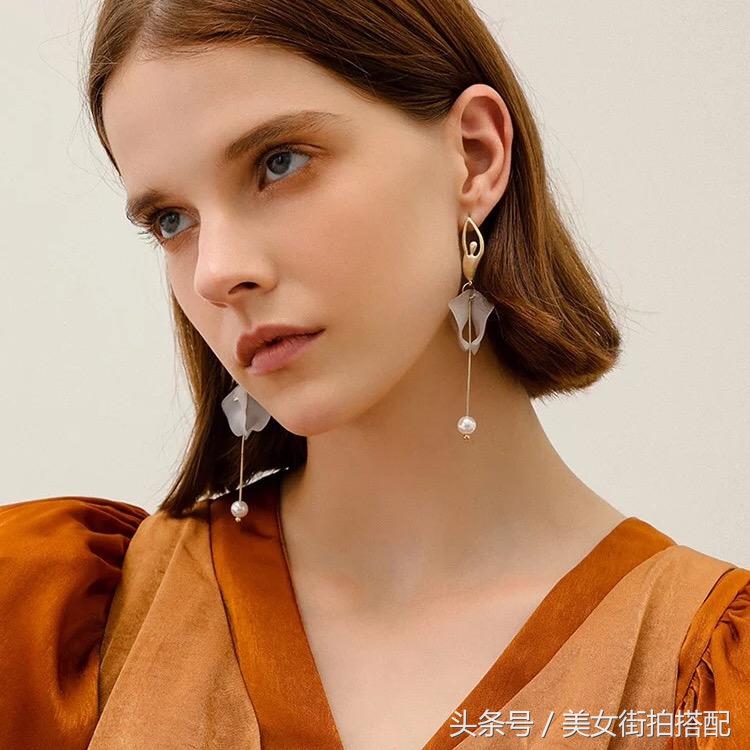 一招让脸变小的小方法,最简单让脸变小的方法