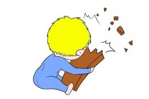 婴儿容易撞邪,宝宝一生气就自己撞头怎么回事呢