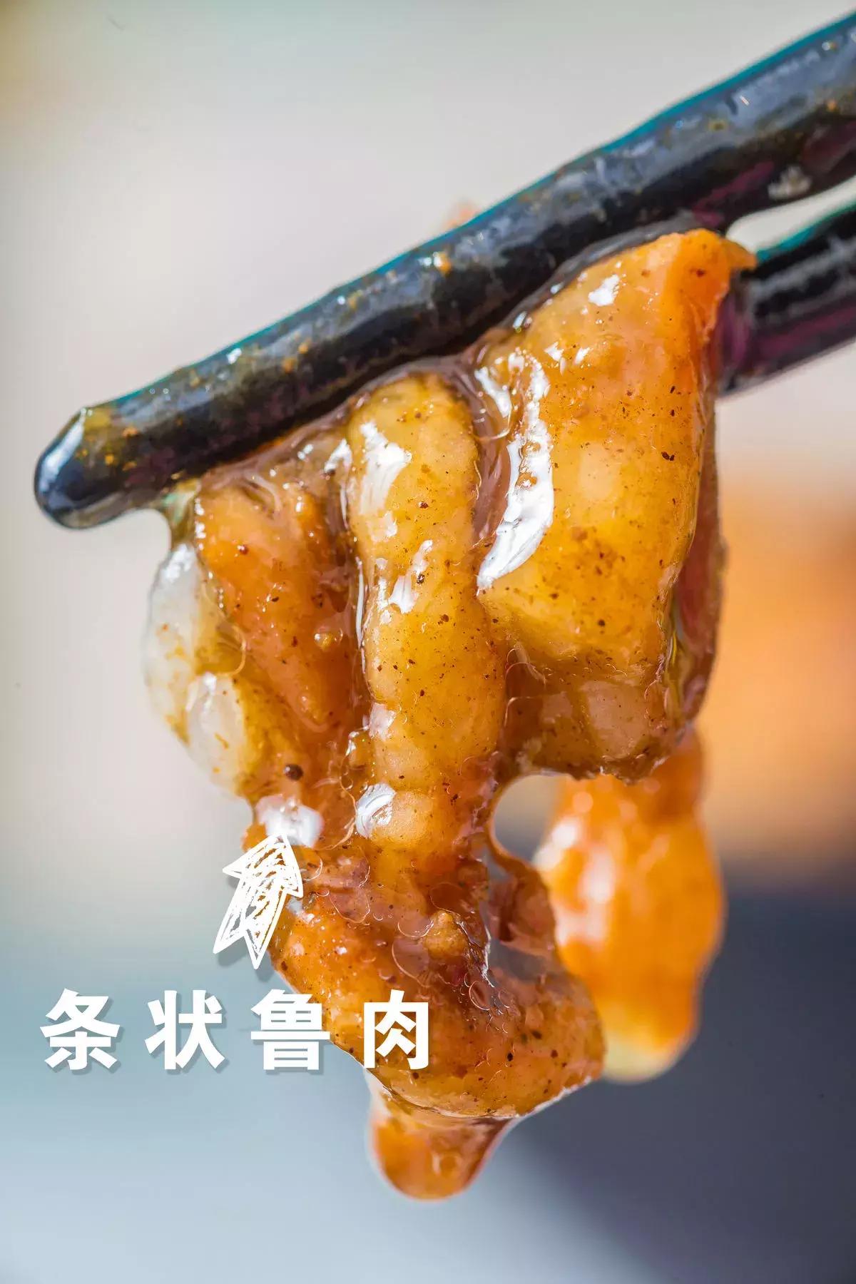 2年，1500万！她为*月天五**开了50家餐厅，卖阿信最爱的鲁肉饭！