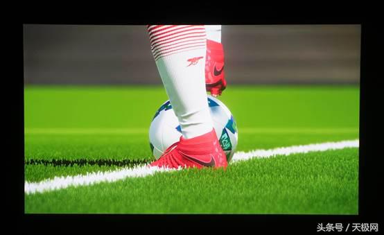 全高清神作索尼VPL-HW48家用投影机上手体验