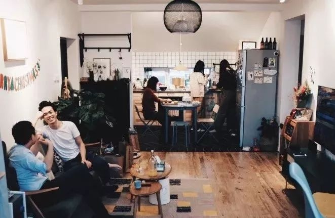 6个月，他们包办了自己的终身项目：装修、搬家、结婚！