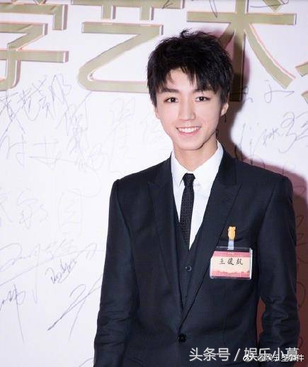 2018中国文联春晚王源,百花迎春2019文联春晚王源