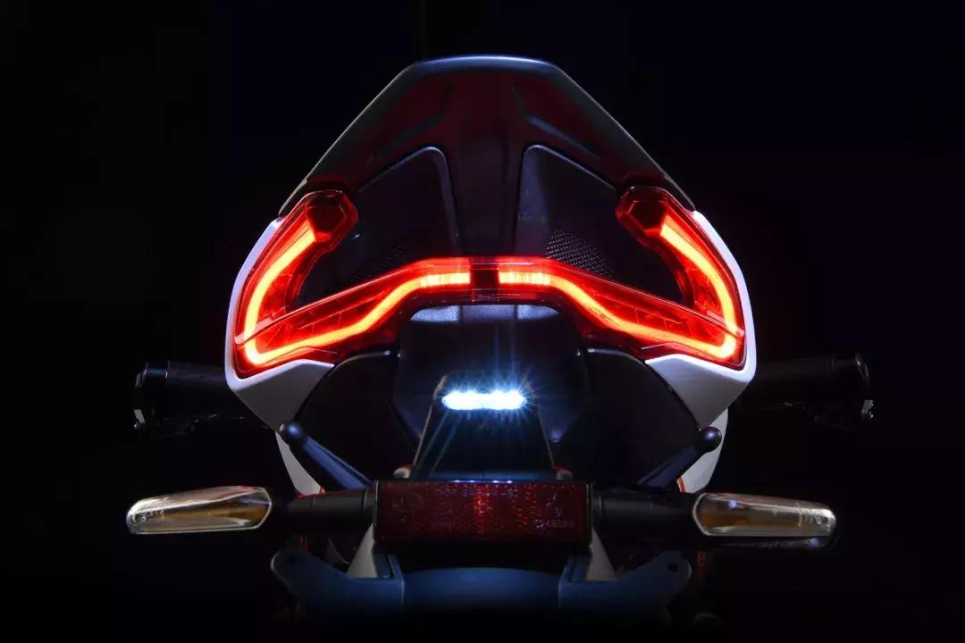 飞肯牌MVAgusta(阿古斯塔)即将上市,双方组装项目签约