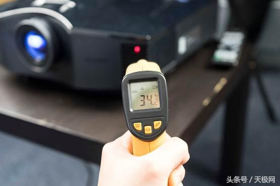 全高清神作索尼VPL-HW48家用投影机上手体验