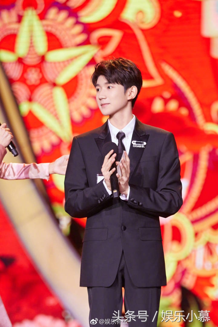 2018中国文联春晚王源,百花迎春2019文联春晚王源