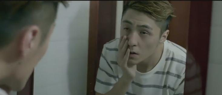 未来世界，女友可以通过网上购买，小伙购买了一个女仆和不知火舞