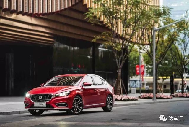 地下车库思域偶遇名爵6,名爵六高速上碰见思域