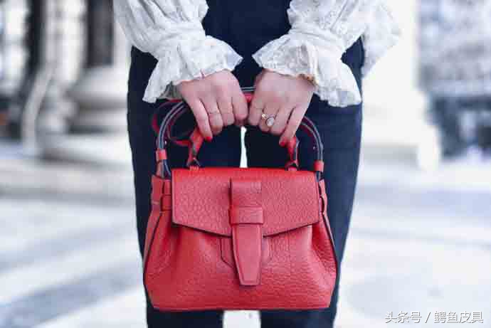 红色过年包包怎么选,今年最火的过新年包包