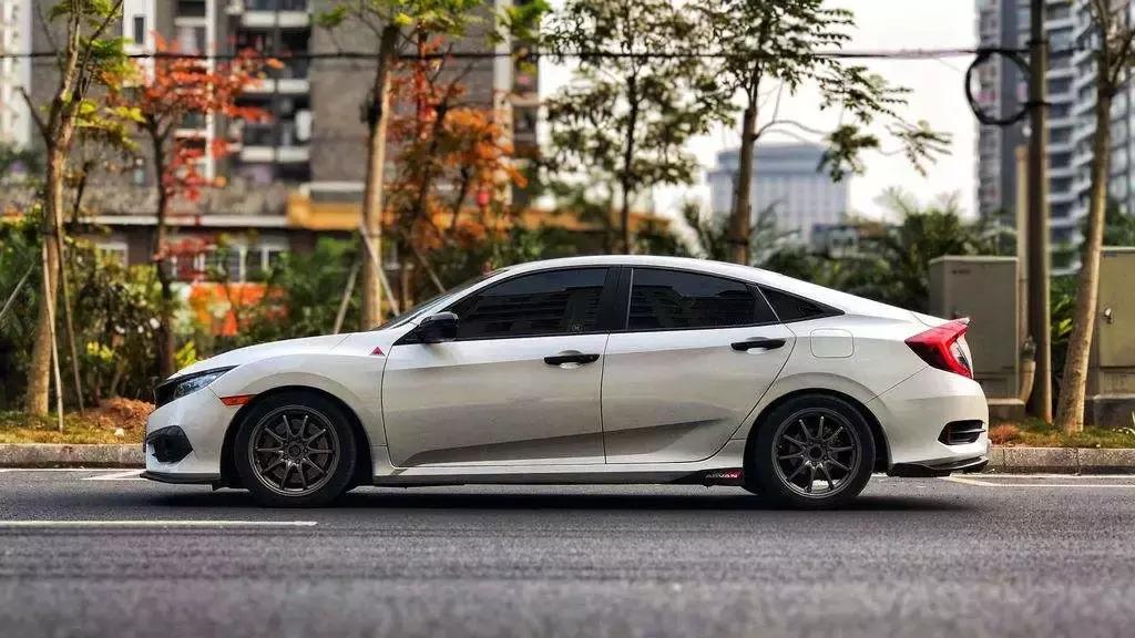 本田思域秒天秒地秒空气,本田思域怎么让外面的空气进来