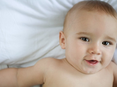 新生儿的8个特殊表现,新生儿哪几种表现说明宝宝正常