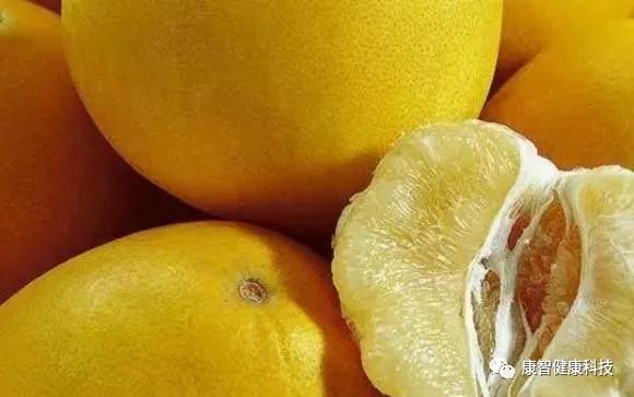 身体缺水皮肤干燥吃什么水果,整天吹空调如何调理身体