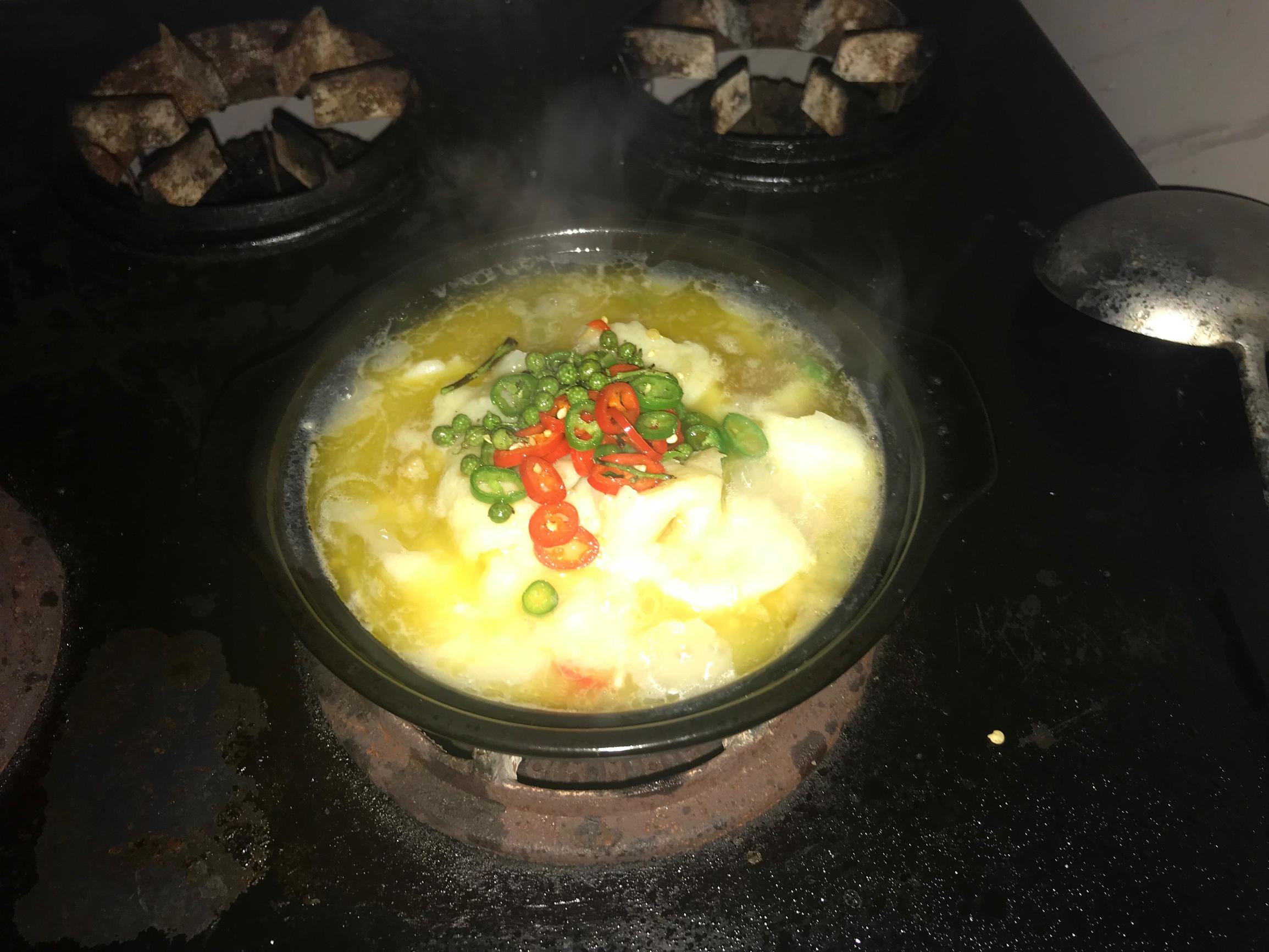 泸州好吃的美食啵啵鱼,必吃的一人一锅啵啵鱼