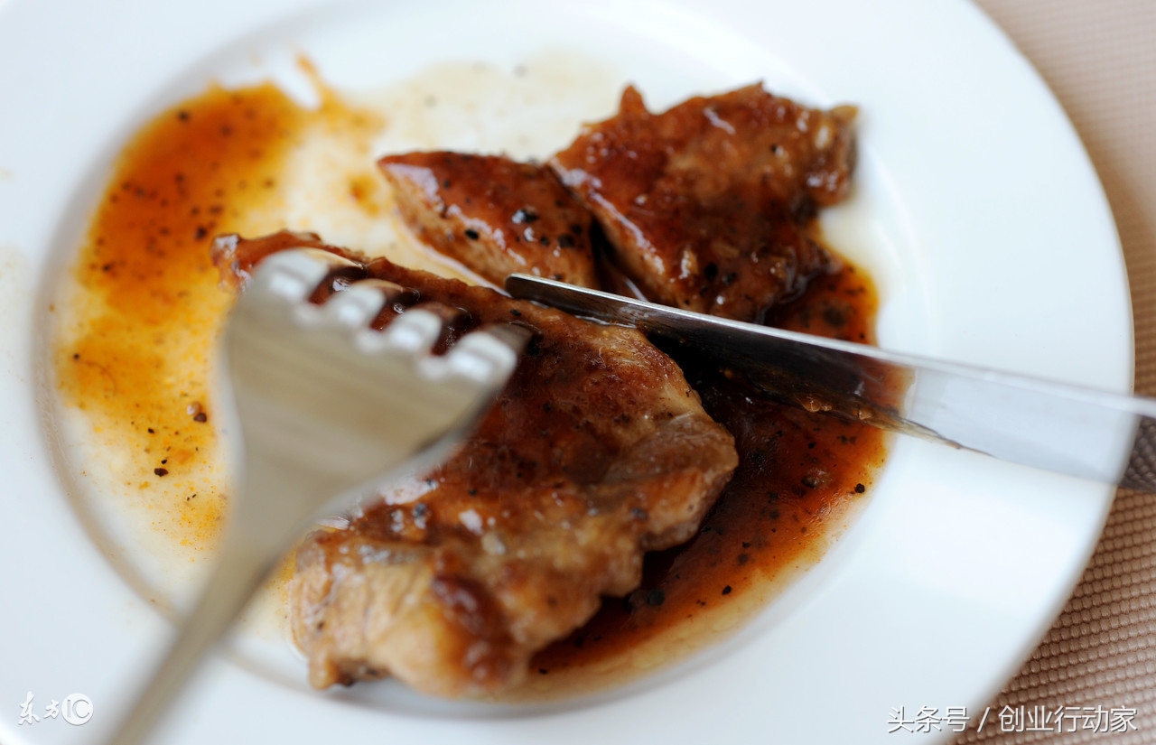 一个“拉皮条”的,几小时赚千万!巨头企业的隐形军师竟是他?