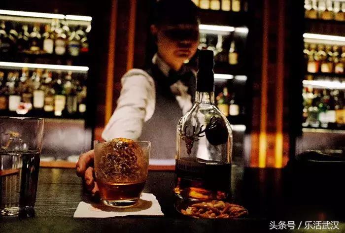 去酒吧点鸡尾酒推荐,去酒吧什么鸡尾酒好喝