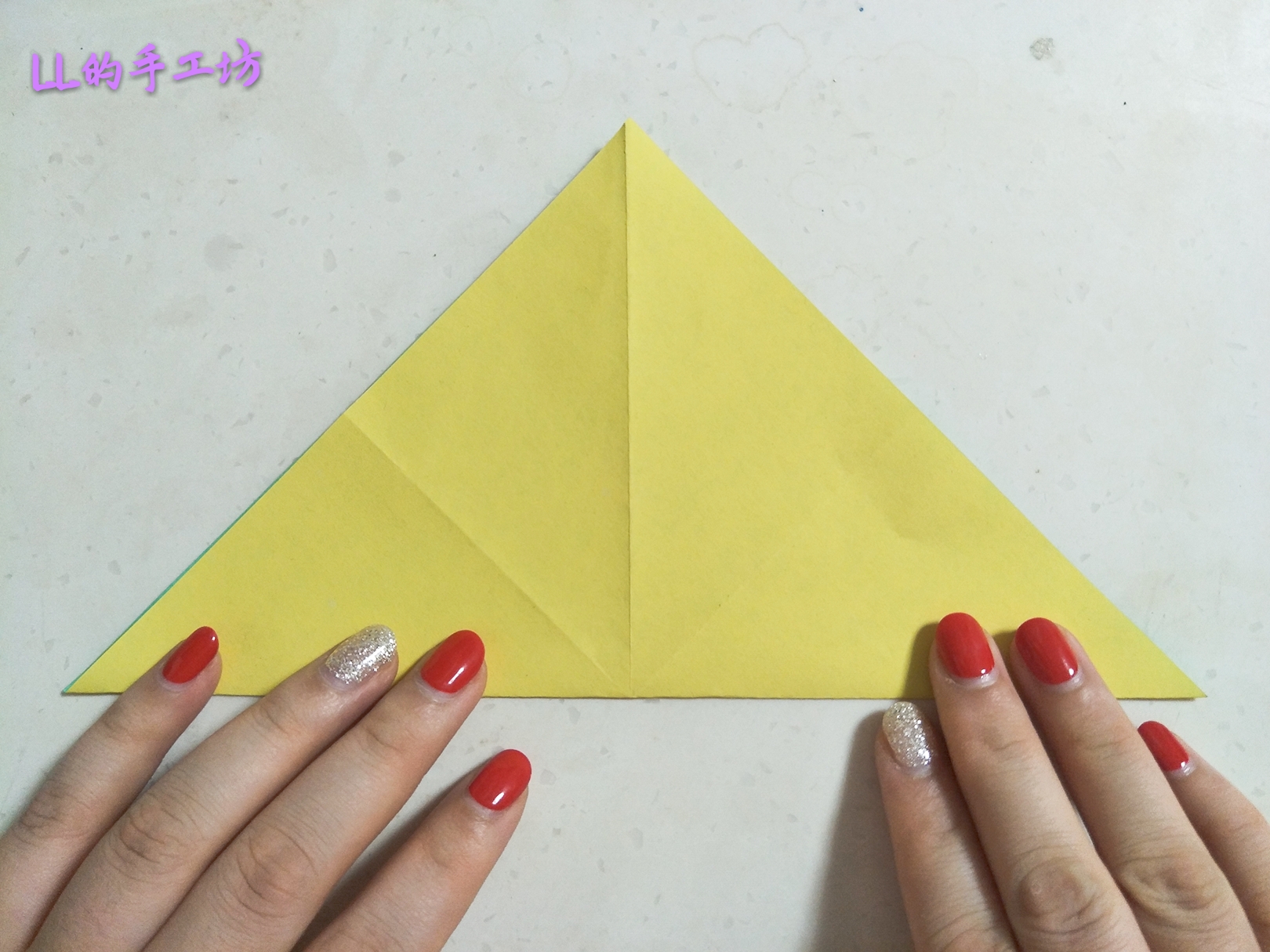 纸折的蝴蝶结教程,蝴蝶结怎么折出来简单又美丽