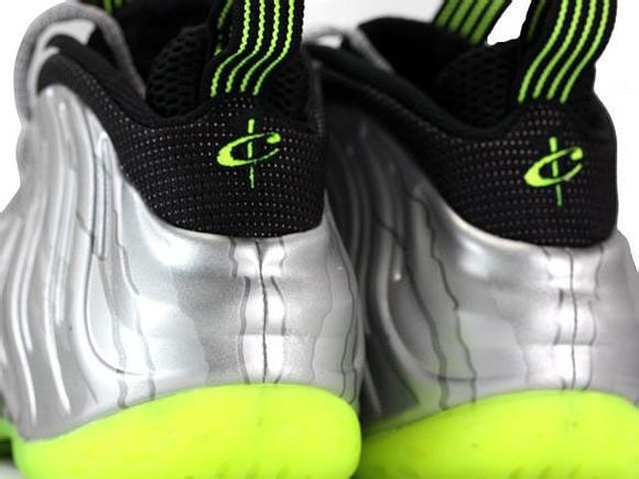 一双喷泡能穿几年,喷泡详细简介