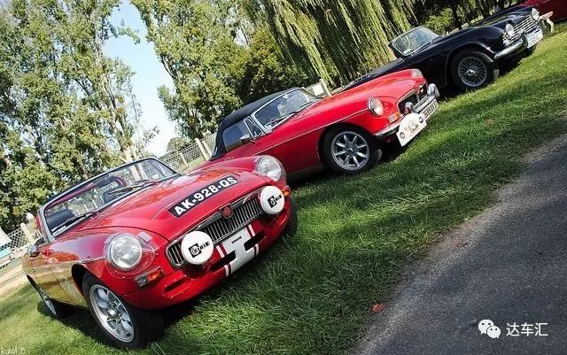 地下车库思域偶遇名爵6,名爵六高速上碰见思域