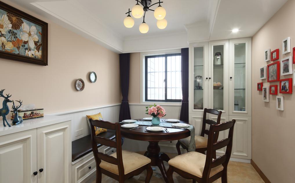 特色餐厅卡座隔断到顶木饰效果图,餐厅卡座一体效果图