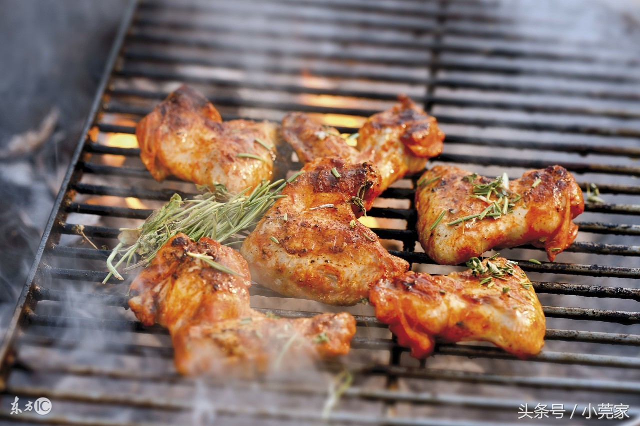 怎样清洗铁锅上的锈,怎样清洗平底锅上的污垢