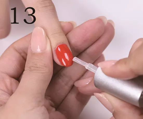 美甲教程步骤甲油胶涂法,如何自己用甲油胶做美甲