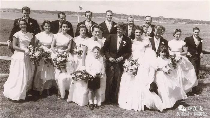 嫁给总统却目睹丈夫被杀,嫁给首富再度守寡,涅槃后的她更传奇