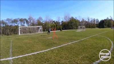 足球过人实用技巧小学生,足球五人制过人小技巧简单