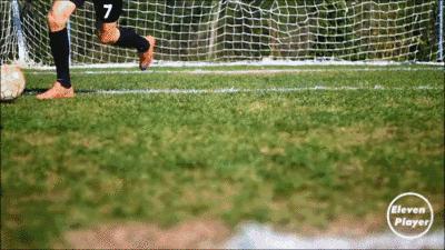 足球过人实用技巧小学生,足球五人制过人小技巧简单