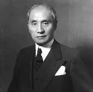 他是《国家宝藏》中的*物文**贩子,流失海外的*物文**一半是他倒卖的!