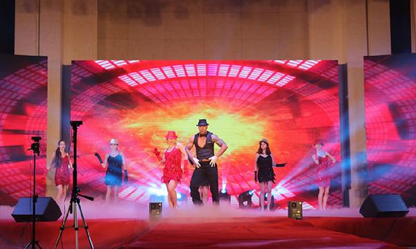 行动铸梦想引领新征程扬速集团2018年年会暨会员答谢会圆满举行