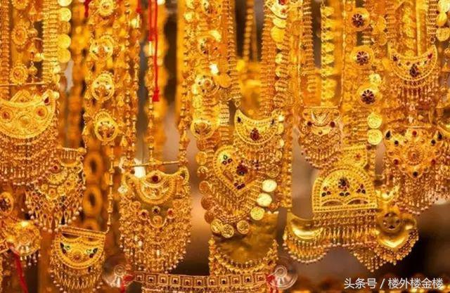 什么黄金首饰不容易变形容易修复,黄金首饰瘪了怎么恢复