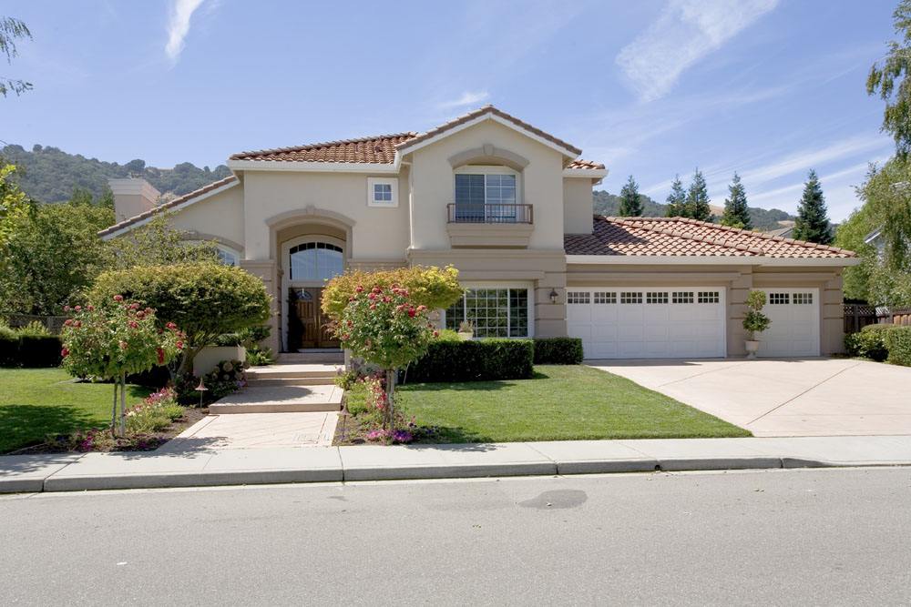 房屋土地70年使用权到期后怎么办,70年产权到期续费后可以再用多久