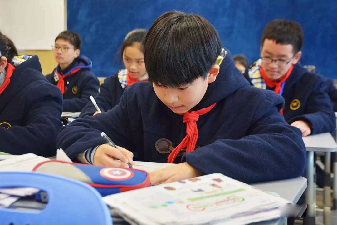 吴兴的小骄傲！与吴秀波同台飙戏！还是个学霸哦~