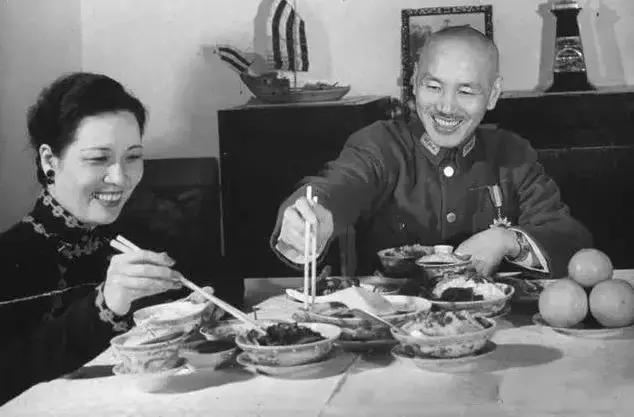 人情味浓厚的中国人,一个臭味相投的人