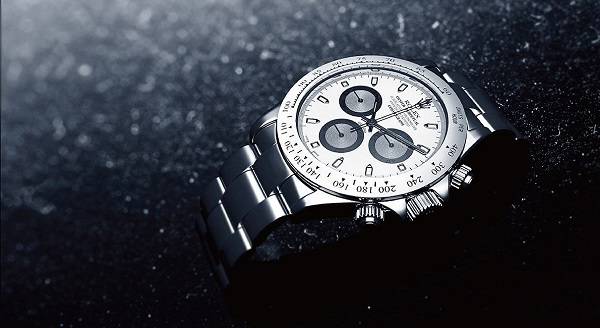 劳力士手表保养一次多少钱,劳力士手表保养免费吗