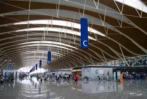 第一次坐飞机要注意什么搞笑版,孩子第一次坐飞机注意事项