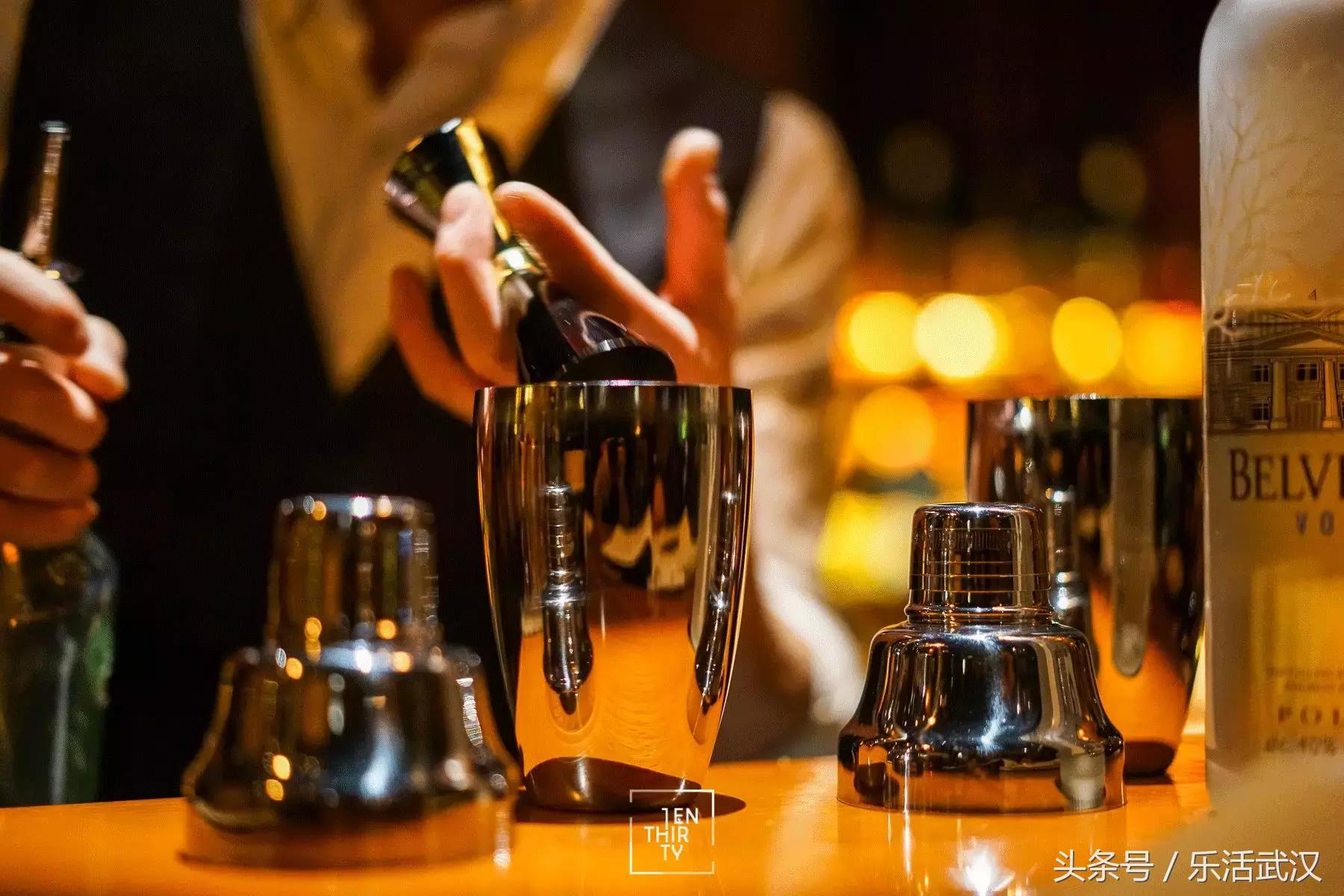 去酒吧点鸡尾酒推荐,去酒吧什么鸡尾酒好喝