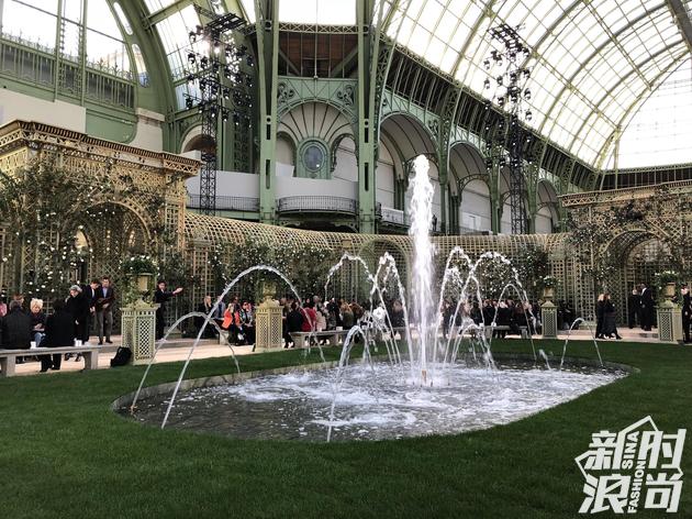 如何受邀参加香奈儿时装秀,怎么参加香奈儿的活动