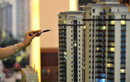 房屋土地70年使用权到期后怎么办,70年产权到期续费后可以再用多久