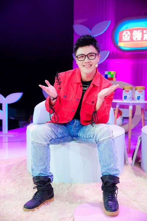 孩子发烧抽搐的正确处理方式,孩子发烧抽搐的原因和处理方法